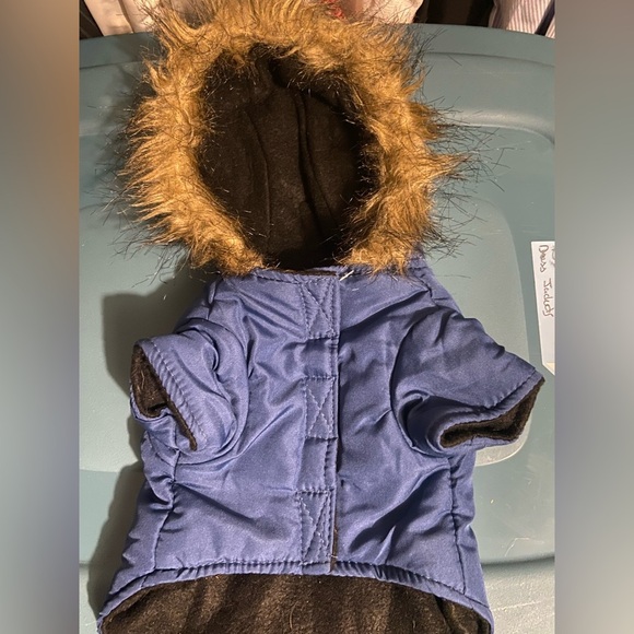 Dog parka - Picture 1 of 2